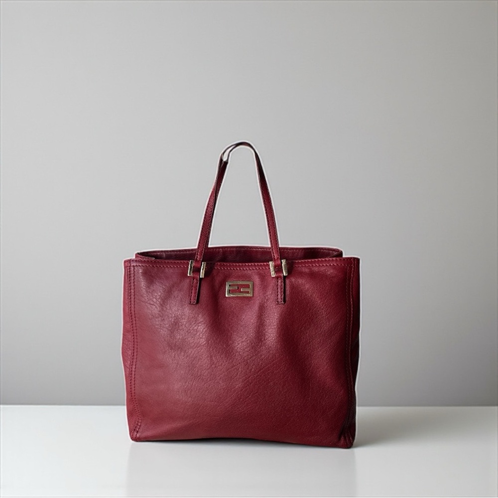 Elegant Red Leather Tote Bag - Picture 5 of 12